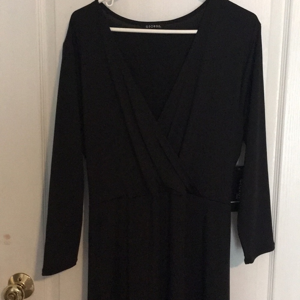 NWT🔥 Elegant simple black dress